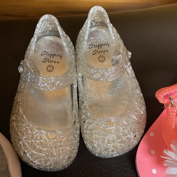 Lot of three pair of Baby Girl’s Sneakers, Sandals, and Jellies Size 3 - Picture 3 of 4